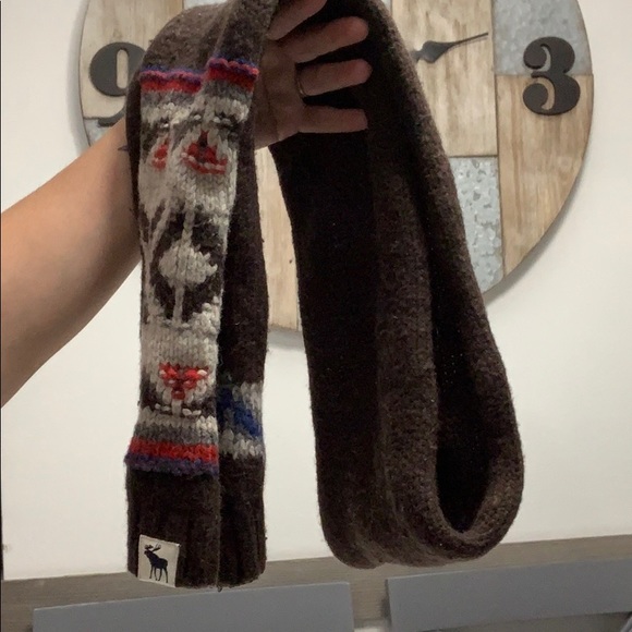 Abercrombie Boys 40% wool scarf about 7” x 63” - Picture 4 of 6